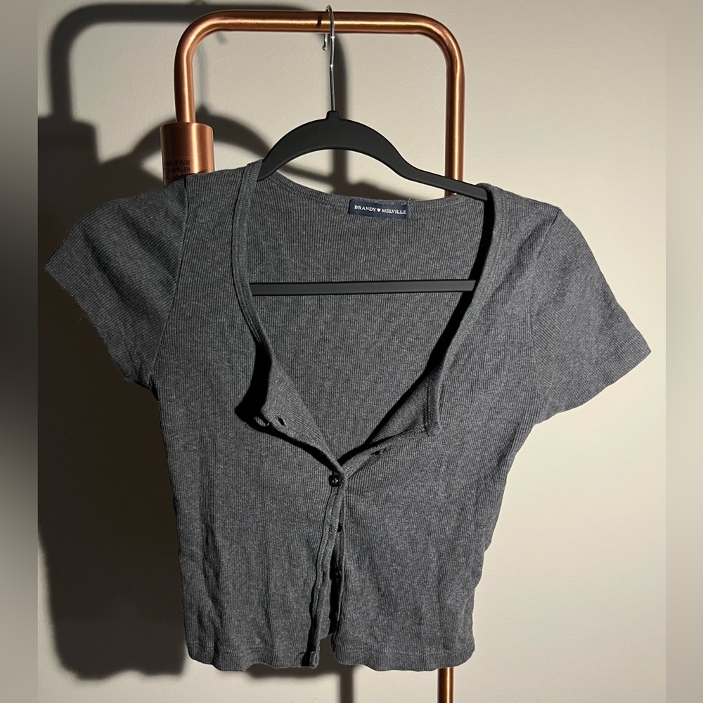 Brandy melville gray ribbed cropped button up short sleeve